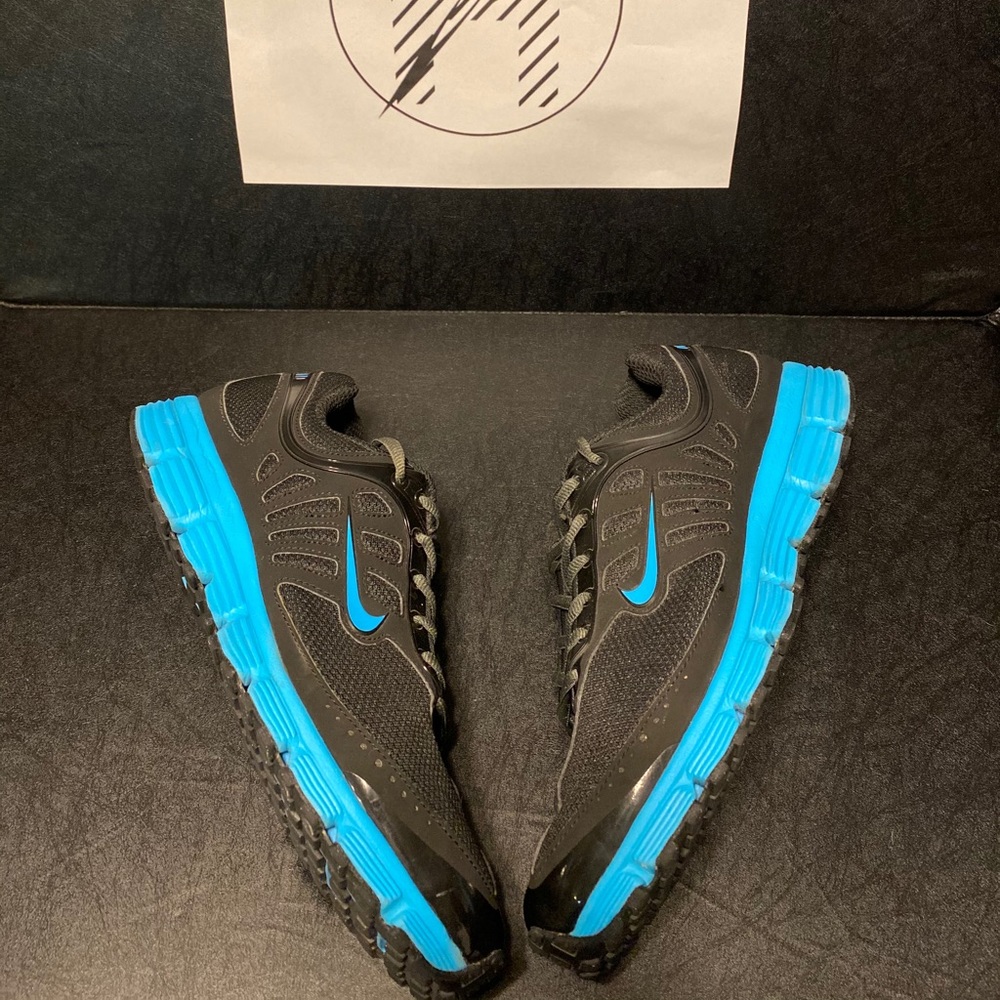 Women’s Nike dual fusion running shoes blck/blue